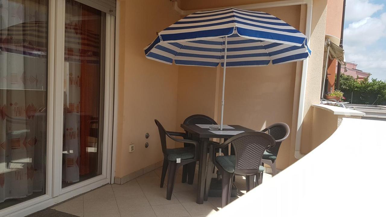 Apartment Orange Brist Pula Exterior foto