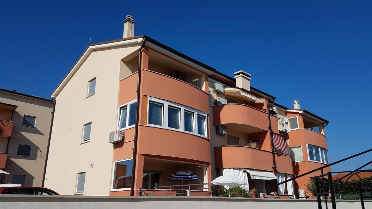 Apartment Orange Brist Pula Exterior foto