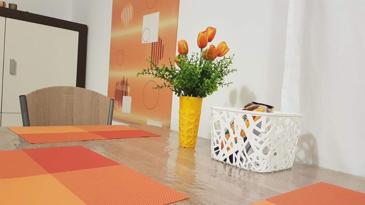 Apartment Orange Brist Pula Exterior foto